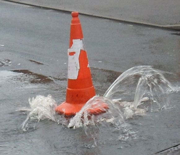 cleeve road water burst