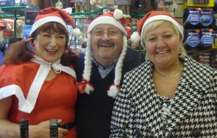 christmas at rings n things