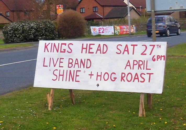 kings head the shine hull road sign