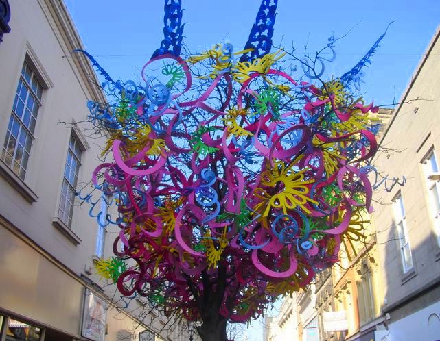 weird hull tree