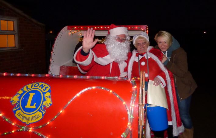 mr and mrs claus linda dobbs