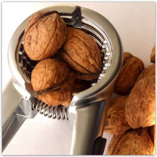 hedon walnuts and crackers