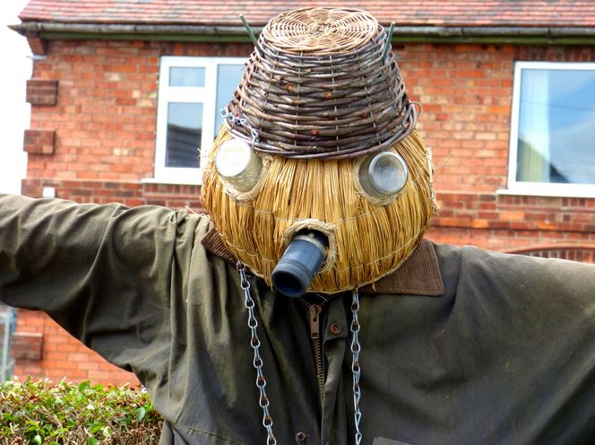 scarecrow basket head