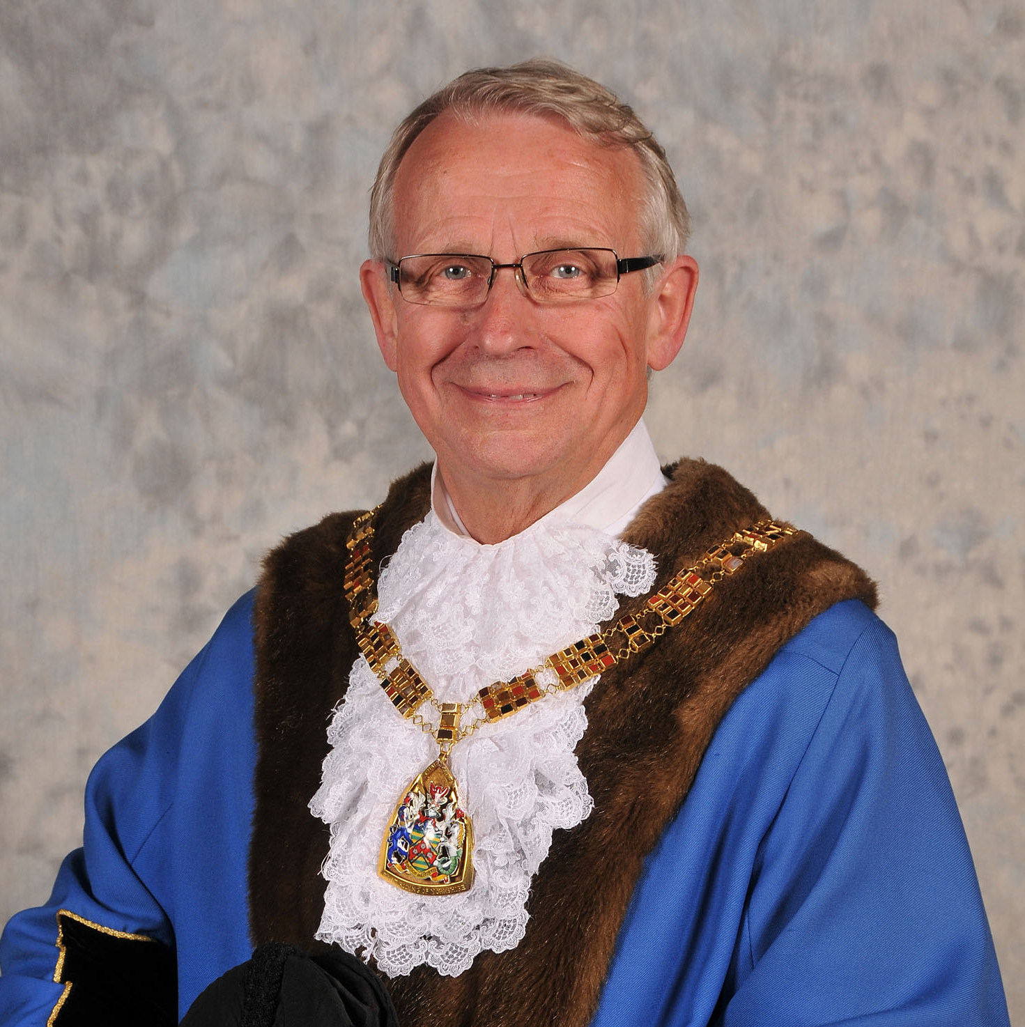 councillor john dennis new eryc chairman 001