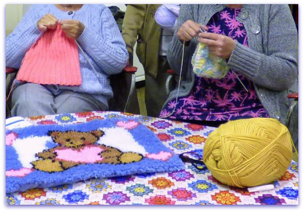 Knitting Action